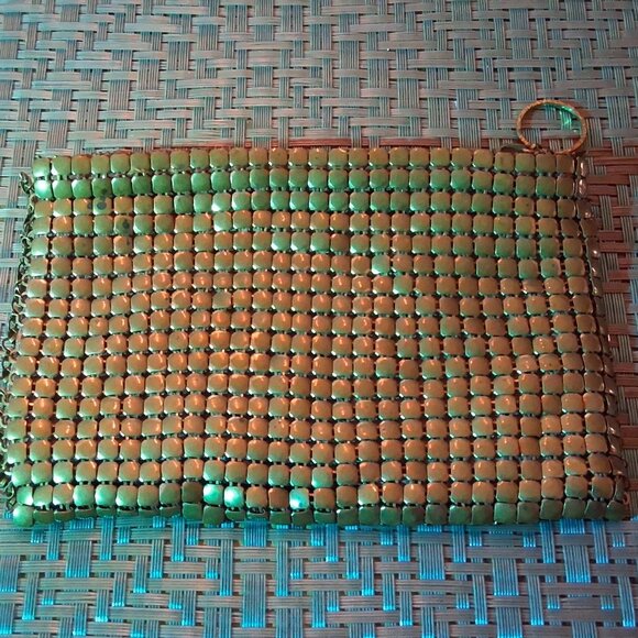 Metal Mesh Mini Coin Pouch w/Keyring & Decorative Crest Plate – Green Tile Bag - Picture 2 of 12